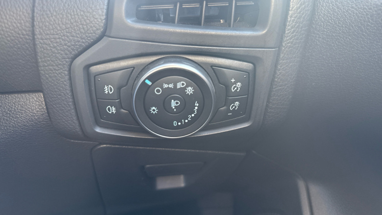 Ford Focus 1.0 EcoBoost 125 Titanium 5dr Petrol Hatchback